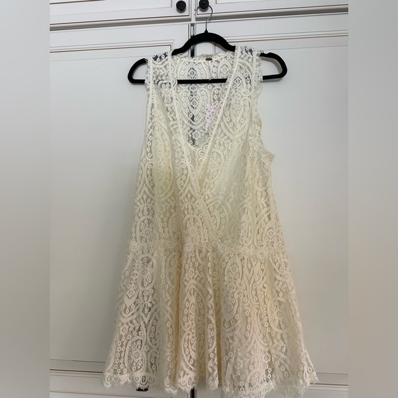 NWT Free People Hearts in Two Lace Minidress Ivory (100) - Picture 3 of 8